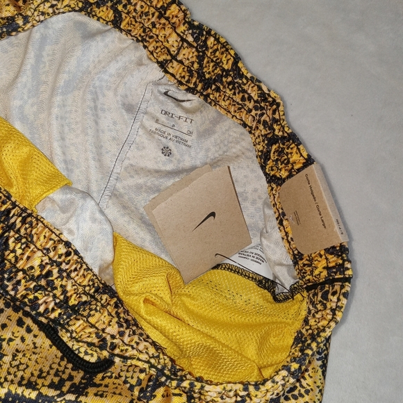 Nike NWT Black & Gold Snake Skin Print "FLY" Dri-Fit Basketball Shorts size S - Picture 7 of 10